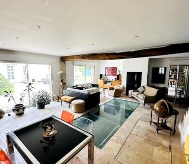 Montepilloy House | La Cour Verte : Chaleureuse grange réhabilitée