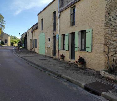 Asquins House | La croix d'asquins