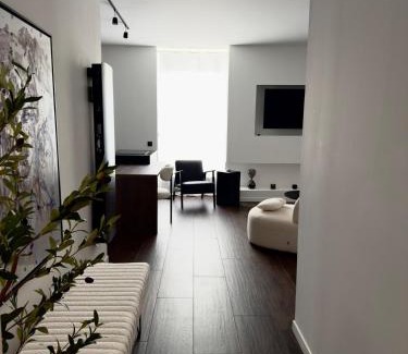 Ploermel Apartment | La DARKROOM