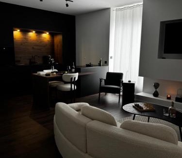 Ploermel Apartment | La DARKROOM