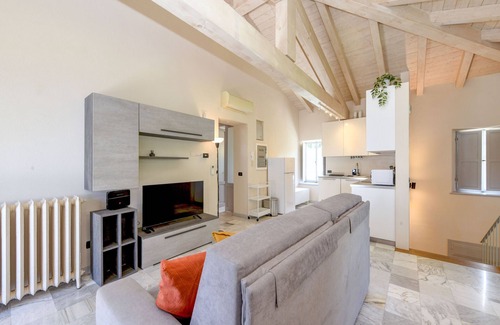 Barbarano Apartment | La Darsena by Garda FeWo directly on the lake