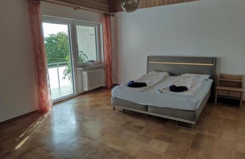 Munchen District Villa | La Datcha