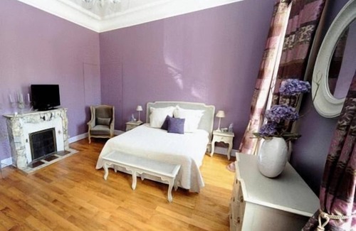 Republique Bed & Breakfast | la demeure de Laclais