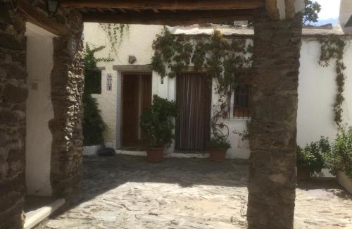 Bubion Apartment | La Ermita del Poqueira