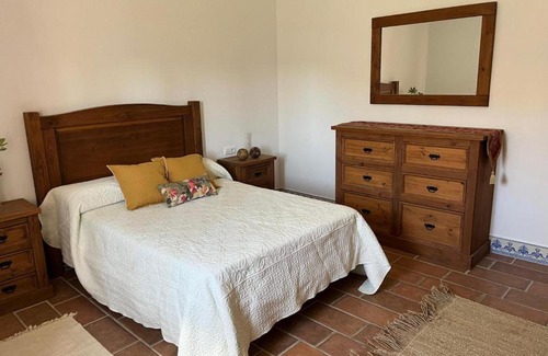 Lora Del Rio Villa | La Estacada