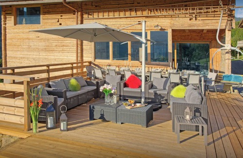 Les Villards-sur-Thones Ski Chalet | La Ferme du Gran Shan - luxury farmhouse for 15, indoor spa - OVO Network