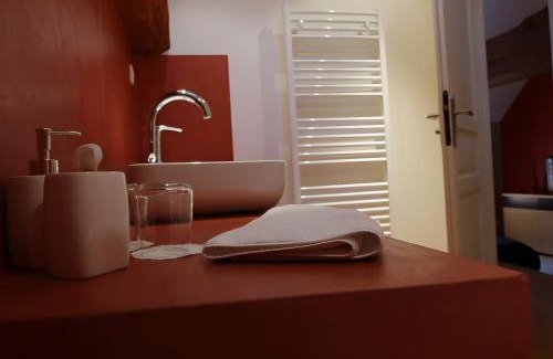 Beaumont-sur-Grosne Bed & Breakfast | La Ferme Aux Arts