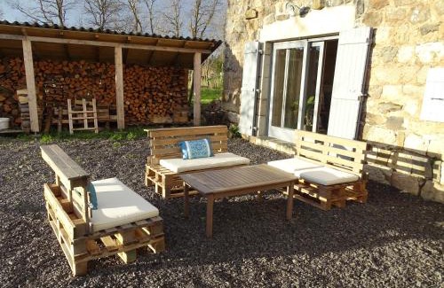 Saint-Jeures Bed & Breakfast | La Ferme de Madelonnet