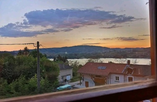 Bilieu House | La Ferme Tchoukar, Ferme Dauphinoise à 10min du lac à Pied