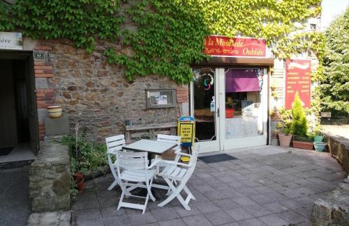 Saint-Medard-en-Forez Bed & Breakfast | La Ferriere