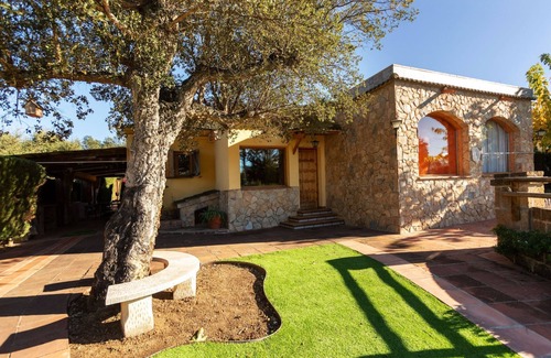 Can Carbonell House | La font dels tres pins by Interhome