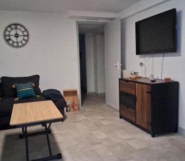Hagetmau Apartment | La fontaine des Cagots