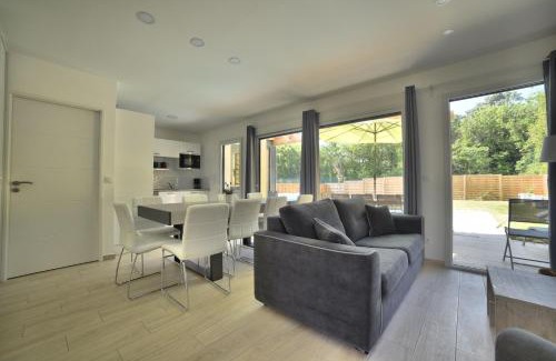 Saint-Augustin Villa | La Foret d'Armotte