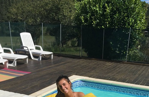 Les Eyzies Cottage | La Maison Bleue at Les Girouteaux 3 Lovely 4 Star Cottages with shared Pool