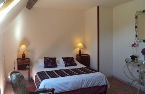 Saint-Etienne-sous-Bailleul House | La maisonnette-House-Traditional-Ensuite with Bath-Garden view