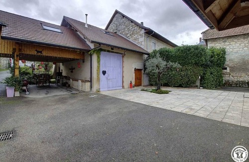 Saint-Germain-les-Paroisses House | La Grange à Monmond - Saint-germain-les-paroisses