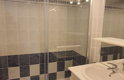 Arradon House | La Galiote Quiet house, sleeps 6 with internet.