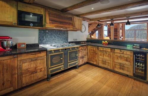 Chatel Ski Chalet | La Grange au Merle - mountain break for 12 with spa - OVO Network