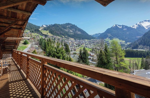 Chatel Ski Chalet | La Grange au Merle - mountain break for 12 with spa - OVO Network