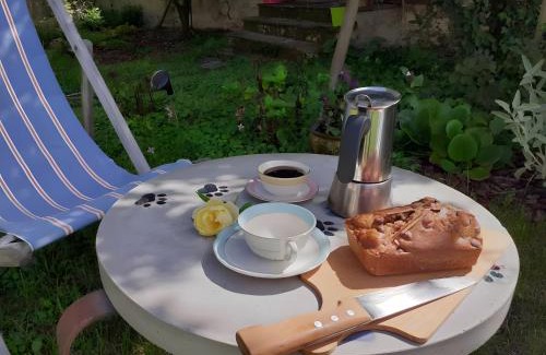 Mouzieys-Panens Bed & Breakfast | La Grange aux Livres