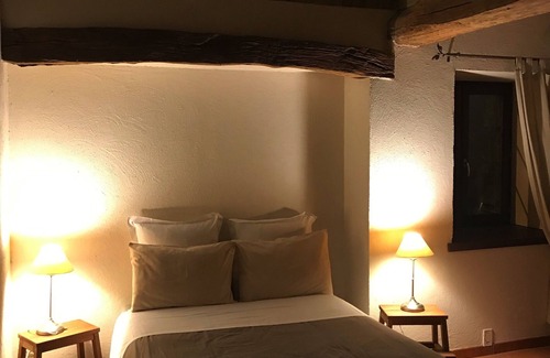 Coutouvre House | La Grange : Chambre Hivernage