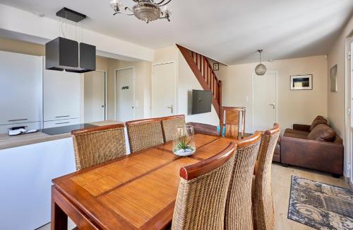 Bernieres-sur-Mer House | La Grange des Ours - Proche de la plage