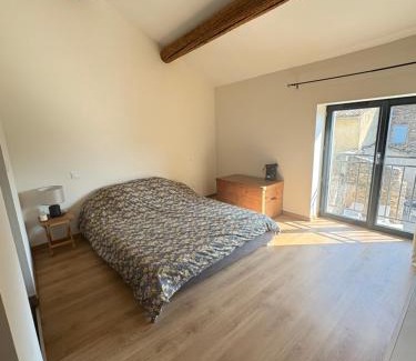 Grillon House | La Grange