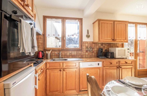Villarabout House | LA GRANGE - GENTIAN