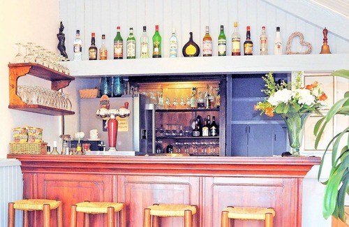 Sainte-Foy-de-Belves Apartment | La Grange - sleeps 6 guests in 3 bedrooms