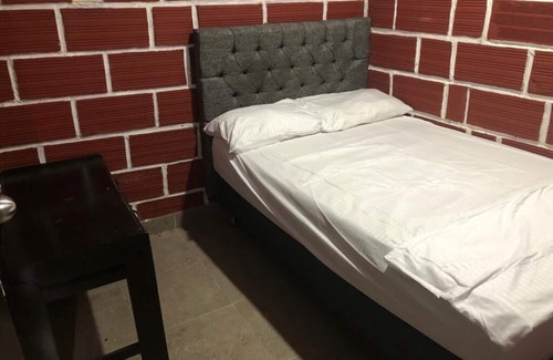 Santa Maria House | LA GUACA HABITACIONES ECONOMICAS