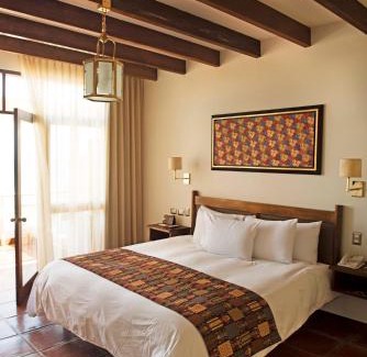 Pisco Hotel | La Hacienda Bahia Paracas