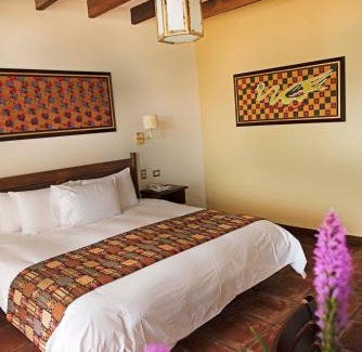 Pisco Hotel | La Hacienda Bahia Paracas