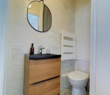 Miroir - Batignolles Apartment | La Halte Urbaine - 2 guests - Wifi