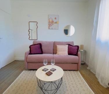 Miroir - Batignolles Apartment | La Halte Urbaine - 2 guests - Wifi