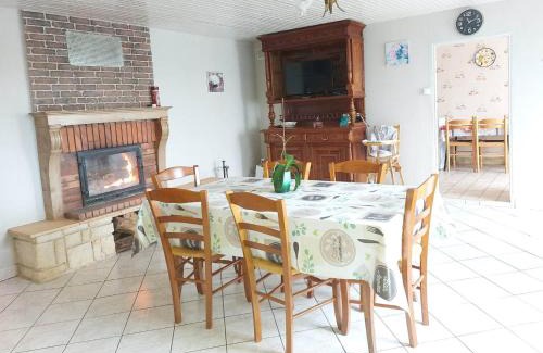 Poinson-les-Fayl House | La-Haut, gite-maison de vacances