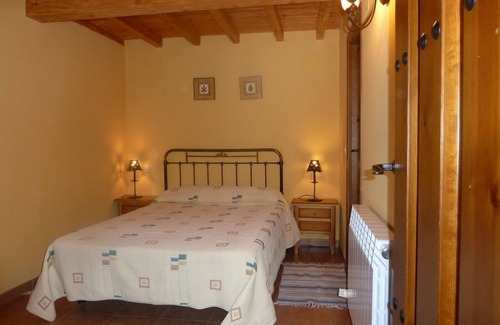 La Aldehuela Cottage | "La Higuera and El Nogal" 12 places with La Aldehuela Pool (Avila) Gredos