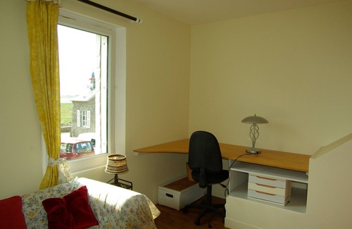 Regnezville-sur-Mer House | La Hune is a light house on the GR223 in the Mt St Michel bay