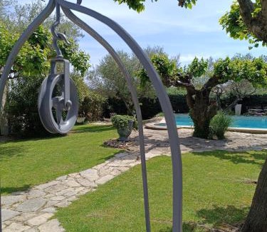 Deaux Bed & Breakfast | La Jasse chambre double indépendante avec piscine