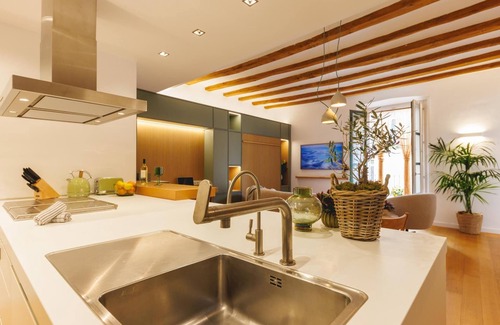 el Mercadal Apartment | La Joia del Barri Vell - Holiday Apartment in Girona | Bravissimo