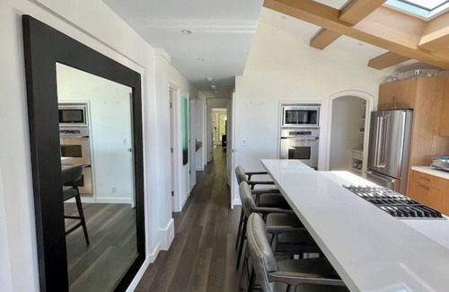 La Jolla House | La Jolla Shores Beachfront Bliss with AC