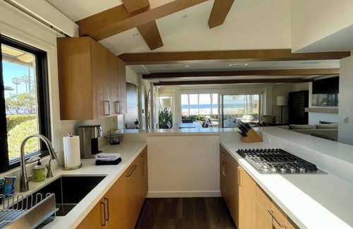 La Jolla House | La Jolla Shores Beachfront Bliss with AC