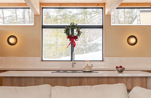La Conception Ski Chalet | La Kabina w/Mt Tremblant view