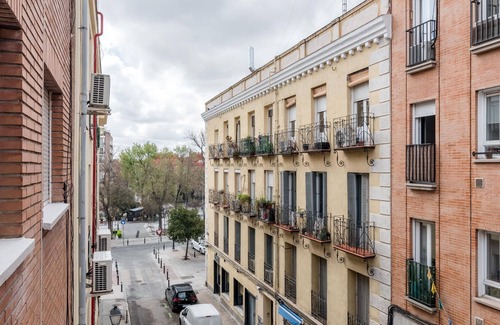 Embajadores Apartment | La Latina Life - 2-Bedroom Apartment with Balcony