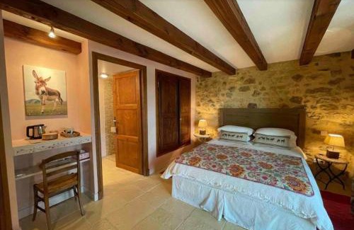 Gourdon Bed & Breakfast | La Lezardiere