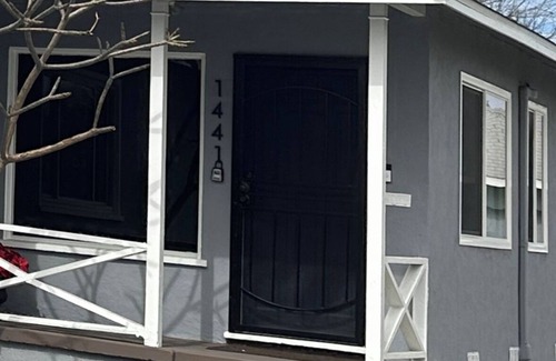 Los Angeles House | LA Living SoFI-LAX-Beach House w Gated Prkng