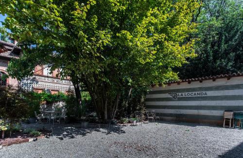 Grazzano Visconti House | La Locanda di Grazzano Visconti