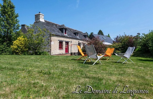 Commana House | La Longère du Domaine de Linguinou