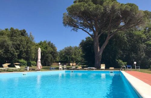 Livorno Apartment | La Luna nel bosco