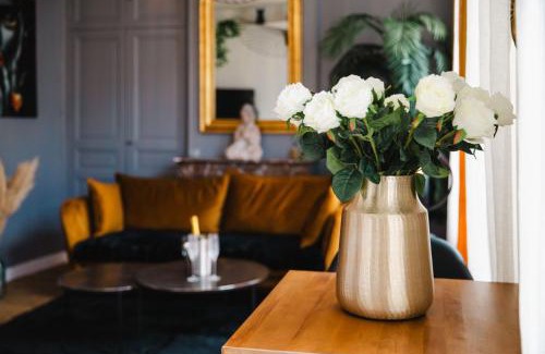 Vaugueux Apartment | La Môme — Parking, quartier historique & animé