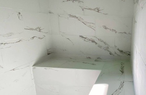 Saint-Christophe-la-Grotte House | La Maison De Dina